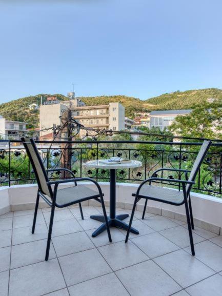 Niovi Luxury Apartments Loutra Edipsou  Extérieur photo